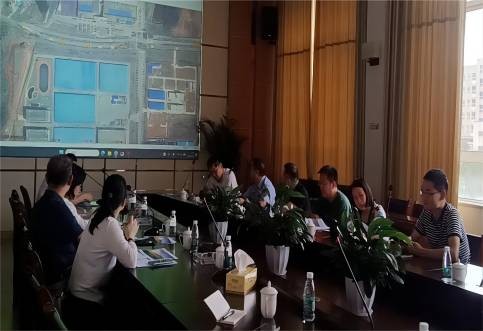 專翼（上海）機場建設管理有限公司領導與地質災害評估工程師團隊進行交流